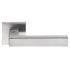 Дверная ручка Colombo Design ELLESSE BD21RSBF хром матовый на тонкой розетке